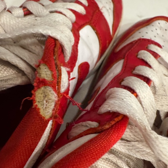 Red dunks - Picture 3 of 4